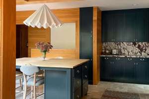 blue-kitchen-with-versailles