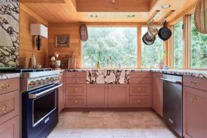 pink-kitchen-versailles-floor
