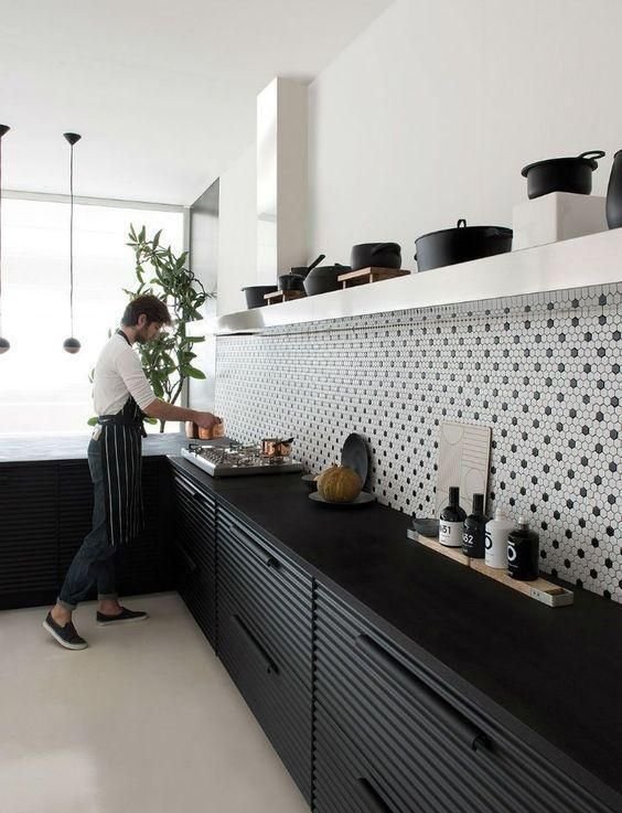 kitchen+backsplash+bold+white+and+black